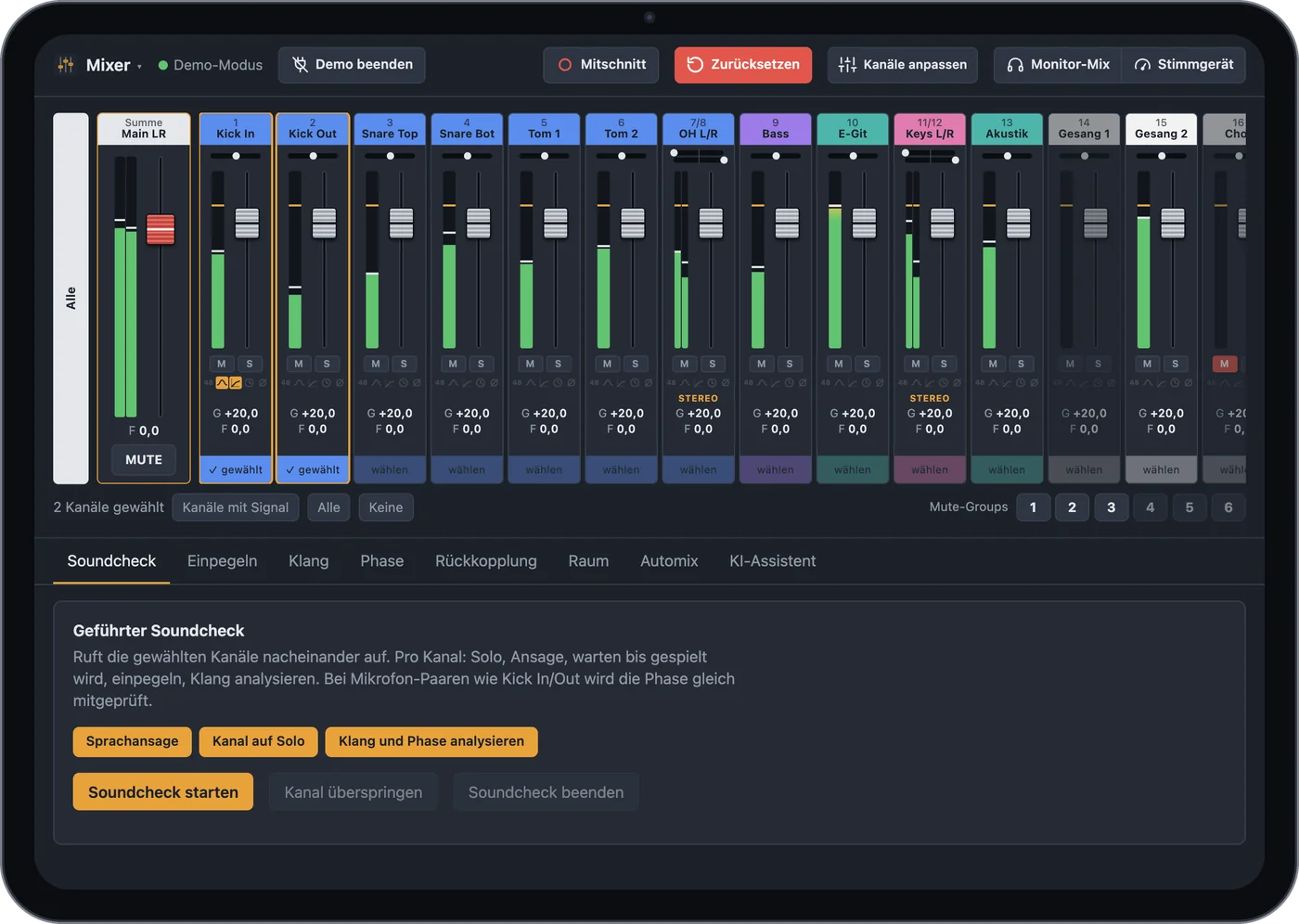 Bandimo auf einem iPad: Mixer mit Kanalzügen, Pegeln und Soundcheck